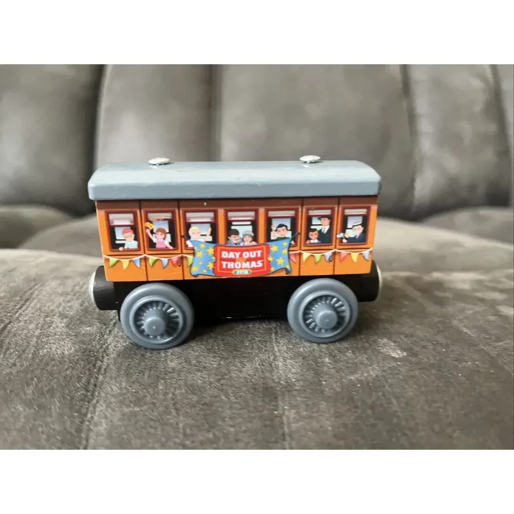 Thomas & Friends Wooden Railway 2016 A Day Out with Thomas Train Car